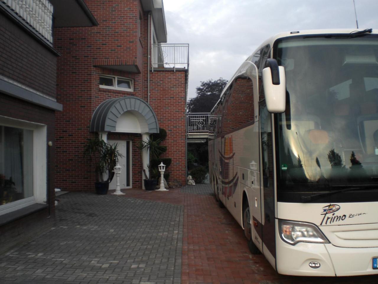 Hotel Diekgerdes, Cloppenburg Buitenkant foto